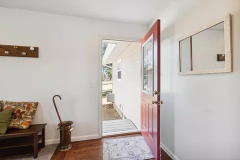 Entry Way - 11283 Pinewood Dr, Jerome, MI 49249 photo 1 of 1