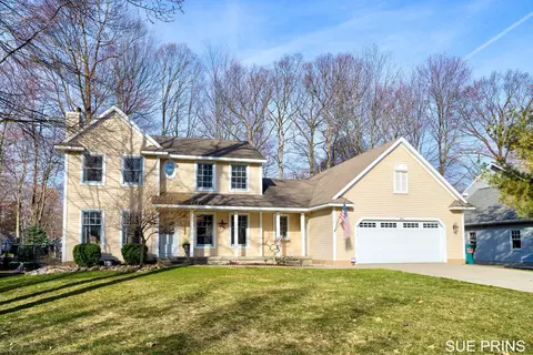 4546 Glen Hollow Dr, Hudsonville, MI 49426