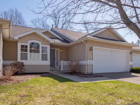 1552 Skylark Ct, Kalamazoo, MI 49009