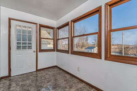 334 E Congress St, Belding, MI 48809 photo 15