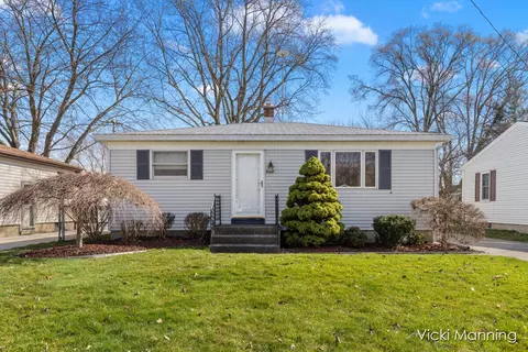 4444 Madison Ave SE, Kentwood, MI 49548