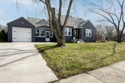 1160 Lake Grove Ave SE, Grand Rapids, MI 49506
