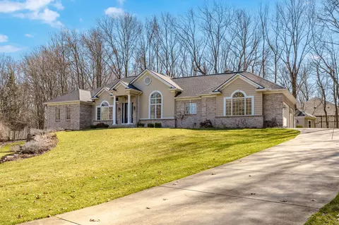 7077 Northstar Ave, Kalamazoo, MI 49009