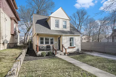 911 Sigsbee St SE, Grand Rapids, MI 49506