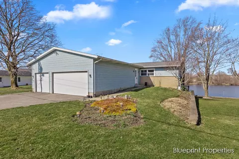 7715 Noffke Dr, Caledonia, MI 49316