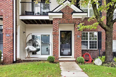 229 Scio Village Ct #109, Ann Arbor, MI 48103