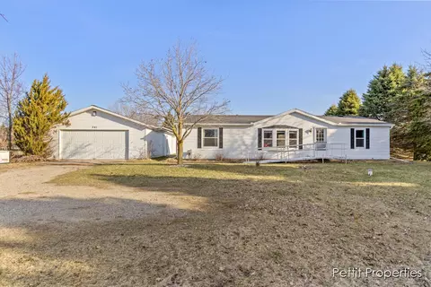 341 Woods Rd, Orleans, MI 48865
