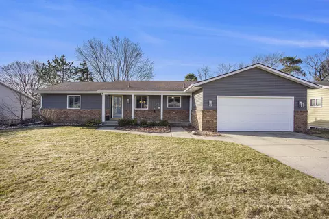 4520 41st St SW, Grandville, MI 49418