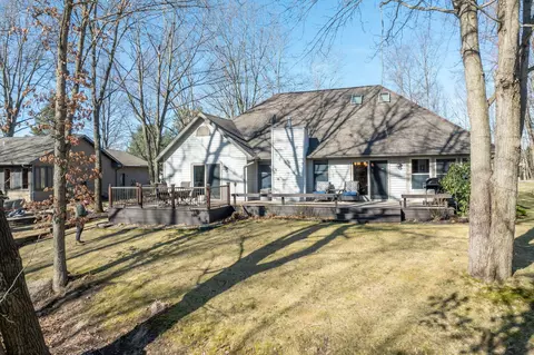 7240 River Ridge Rd, Canadian Lakes, MI 49346