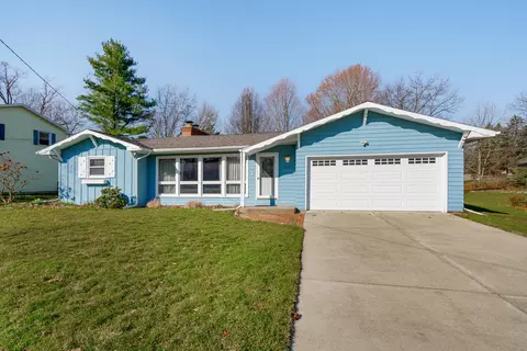 7026 Green Forest Dr, Portage, MI 49024