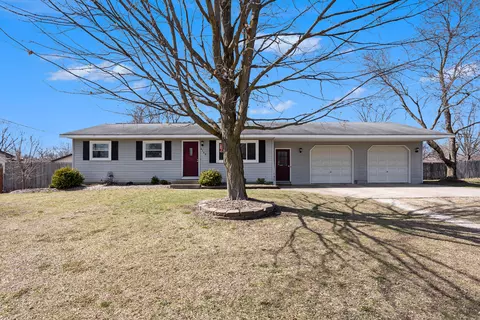 4146 Sandy Dr, Dorr, MI 49323