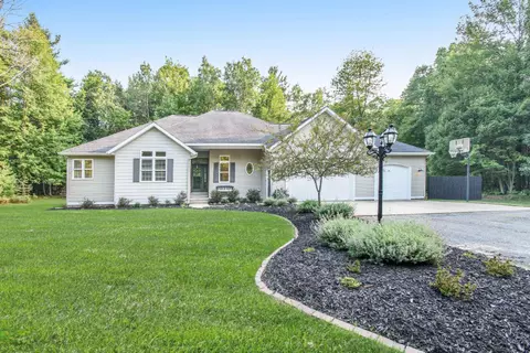 6083 Red Pine Ct, Ludington, MI 49431