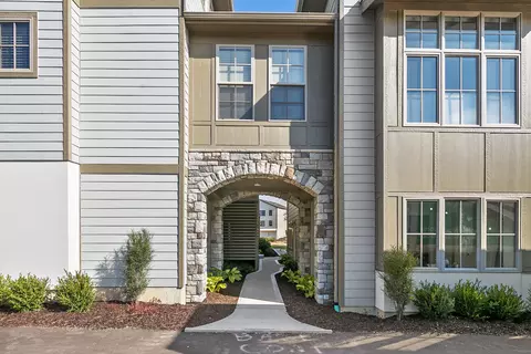 2005 Celadon Dr NE #13, Grand Rapids, MI 49525