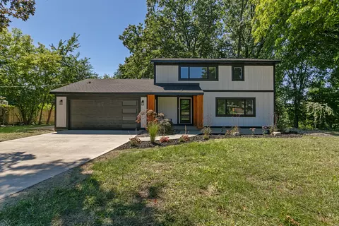 7450 Cascade Rd SE, Grand Rapids, MI 49546