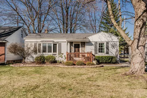 15549 Doris St, Livonia, MI 48154
