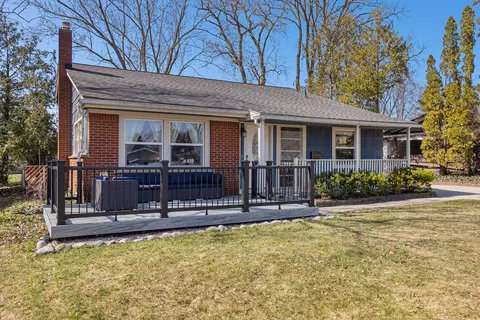1621 Saunders Cres, Ann Arbor, MI 48103