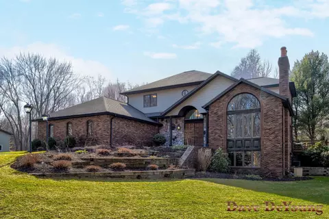 1256 W Lakewood Blvd, Holland, MI 49424