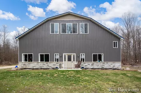 7579 E Davis Trl, Newaygo, MI 49337 photo 2