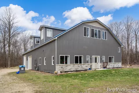 7579 E Davis Trl, Newaygo, MI 49337