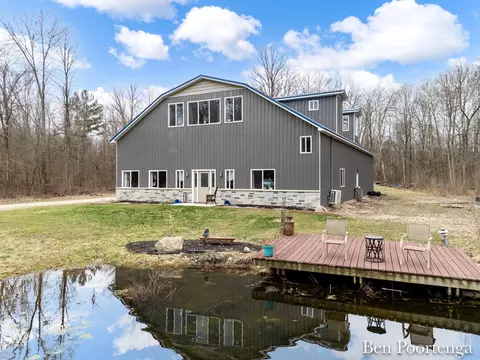 7579 E Davis Trl, Newaygo, MI 49337 photo 3