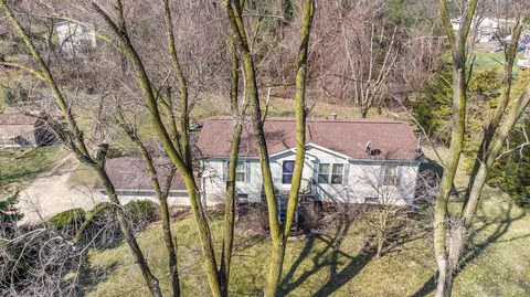 4948 Deleon Dr, Tecumseh, MI 49286