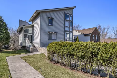 5580 Wildrose Ave, West Bloomfield, MI 48322