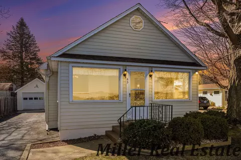 43 W Hickory Rd, Battle Creek, MI 49017