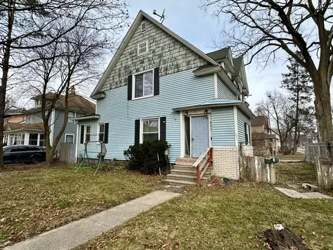 923 Clinton Ave, Kalamazoo, MI 49001