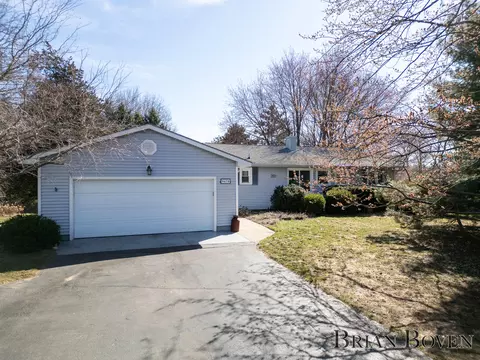 9470 Myers Lake Ave NE, Rockford, MI 49341
