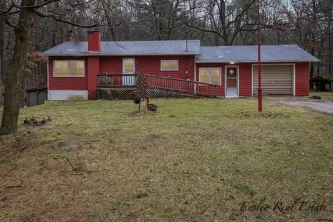 6204 S Croton-hardy Dr, Newaygo, MI 49337