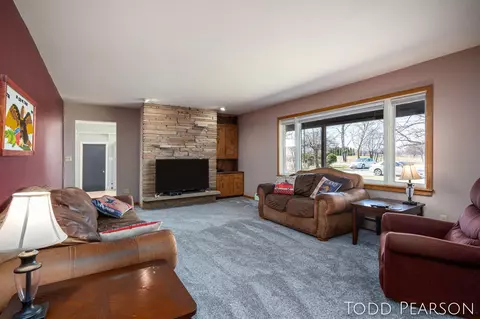 8710 Alden Nash Ave SE, Alto, MI 49302