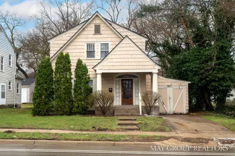1826 Eastern Ave SE, Grand Rapids, MI 49507