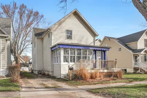 1011 Michigan Ave, St. Joseph, MI 49085