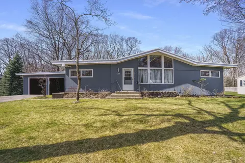 3537 Brentwood St, Norton Shores, MI 49441