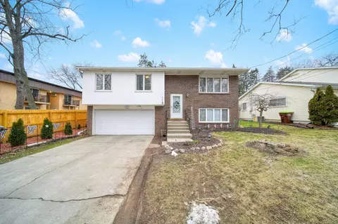 620 Frazier Dr, Adrian, MI 49221