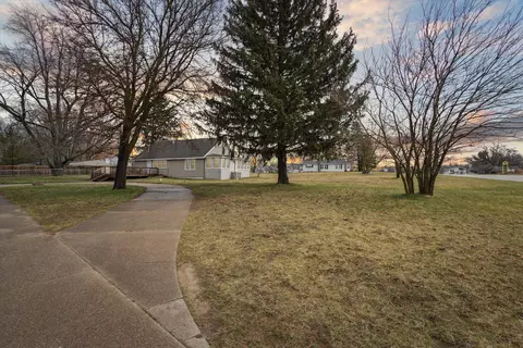 2795 Detroit Rd, Niles, MI 49120