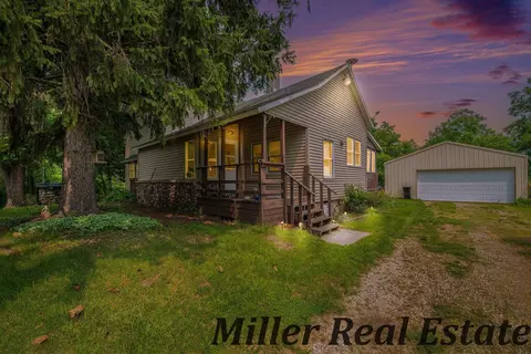 1055 Cogswell Rd, Hastings, MI 49058
