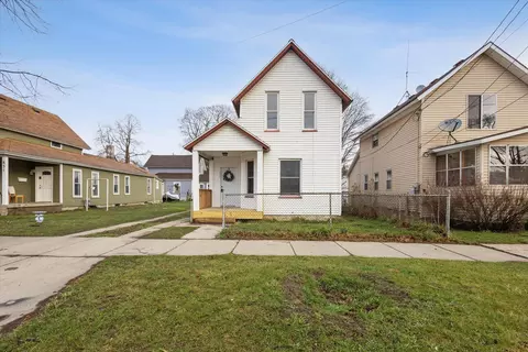 827 2nd St NW, Grand Rapids, MI 49504