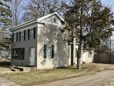 309 S St Joseph St, White Pigeon, MI 49099