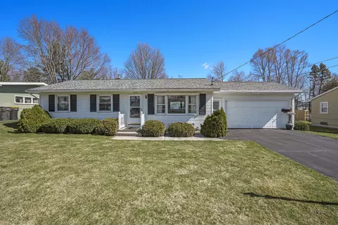 3960 Jupiter Ave NE, Grand Rapids, MI 49525