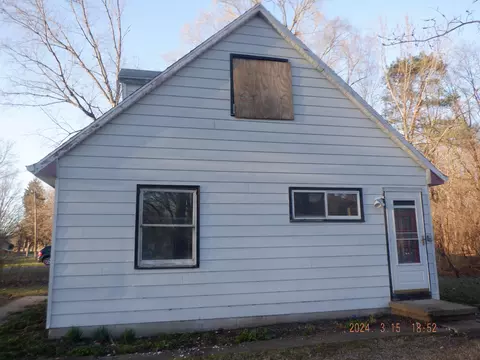 249 13th St, Plainwell, MI 49080 photo 2