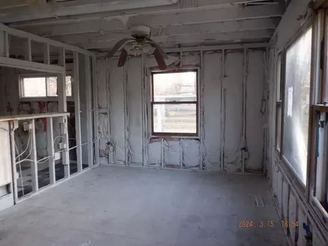 249 13th St, Plainwell, MI 49080 photo 6
