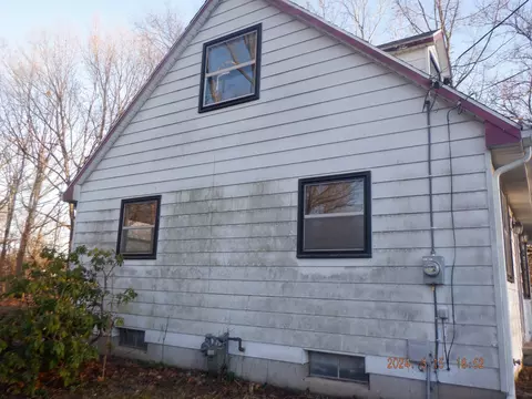 249 13th St, Plainwell, MI 49080 photo 3