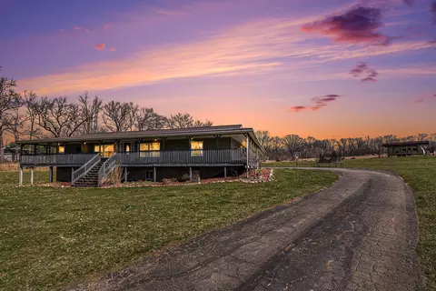 2478 Katie Ln, Parma, MI 49269