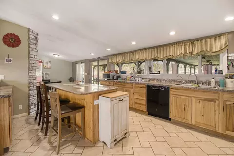 2478 Katie Ln, Parma, MI 49269 photo 9