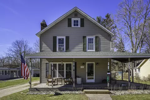 302 Morrell St, Plainwell, MI 49080