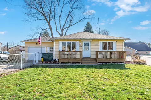 597 Riverside Dr, Battle Creek, MI 49015
