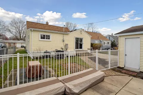 1018 Coolidge Ave, Clawson, MI 48017 photo 31