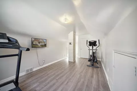 1018 Coolidge Ave, Clawson, MI 48017 photo 28