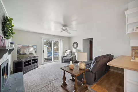 1018 Coolidge Ave, Clawson, MI 48017 photo 19